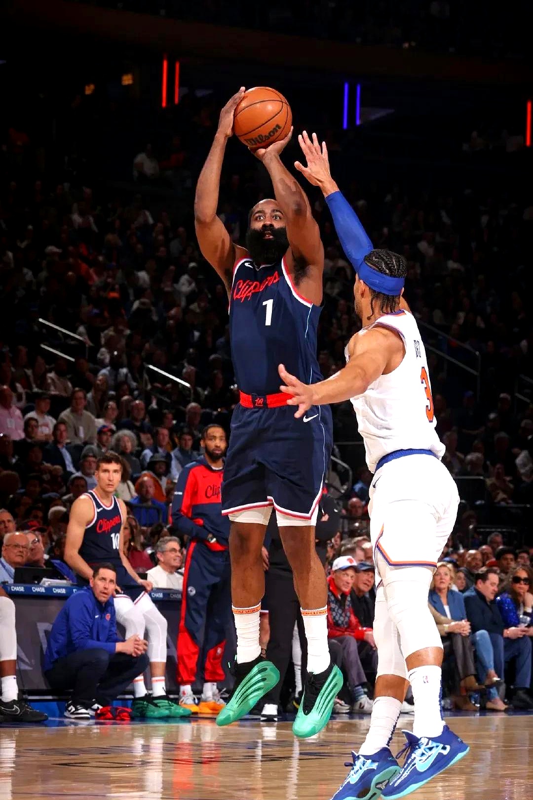 哈登在德国队比赛中战术调整，晋级下一阶段引发热议！